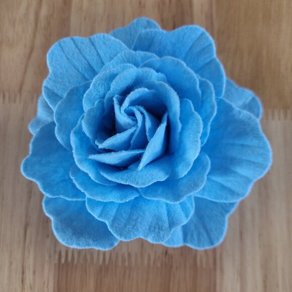 Handmade Flower Fascinator or Brooch - Picture 1 of 2